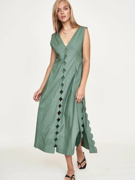 Mirth Dresses & Skirts - Sleeveless Green Midi Dress with Scalloped Cutouts